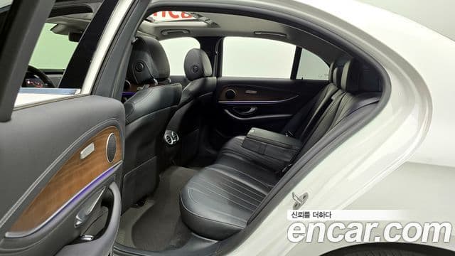 Mercedes-Benz E-Class 2020 — Şəkil 12/20