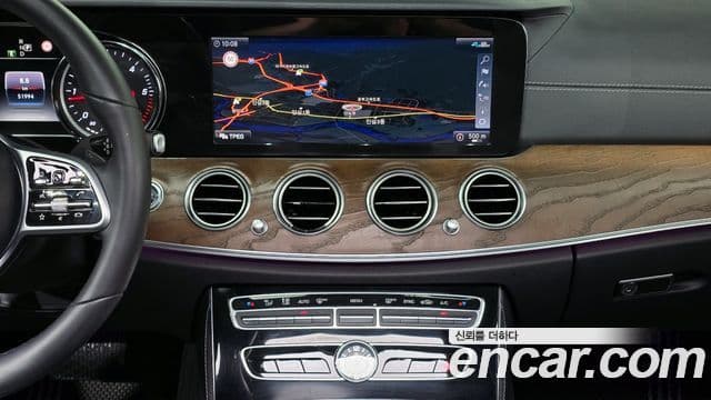 Mercedes-Benz E-Class 2020 — Şəkil 14/20