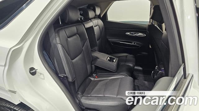Genesis GV70 2024 — фото 12 из 20