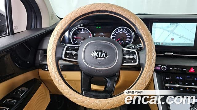 Kia Carnival 2021 — Şəkil 22/34