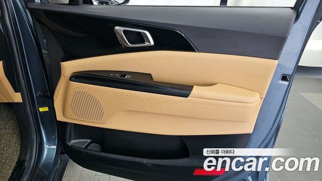 Kia Carnival 2021 — Şəkil 11/34