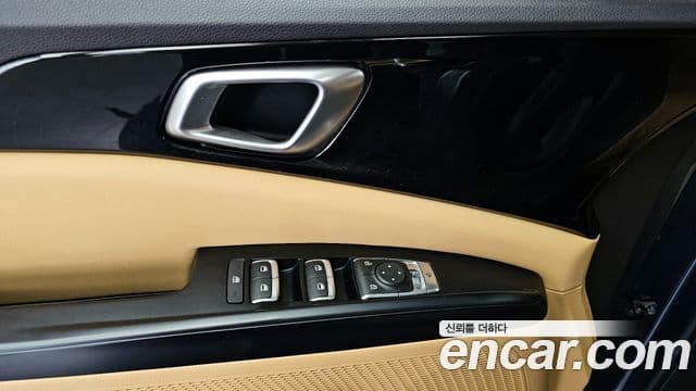 Kia Carnival 2021 — Şəkil 17/34