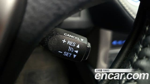 Toyota RAV4 2018 — Şəkil 29/35