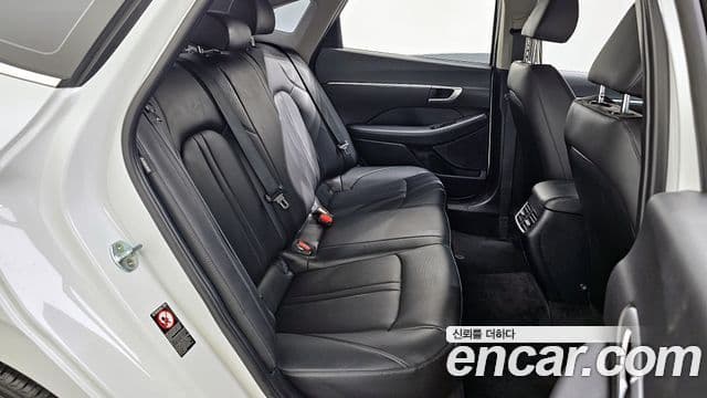 Hyundai Sonata 2022 — ფოტო 12/20
