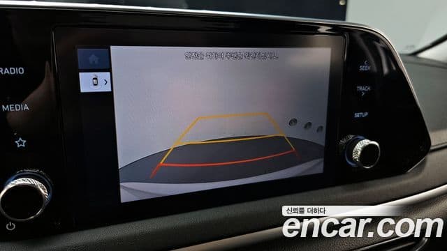 Hyundai Sonata 2022 — ფოტო 16/20