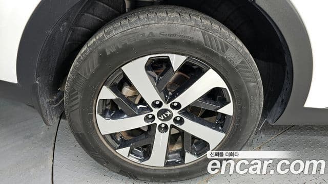 Kia Sorento 2021 — ფოტო 5/20
