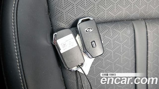 Kia Sorento 2021 — ფოტო 19/20