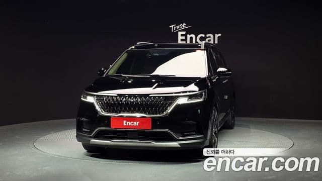 Kia Carnival 2022 — ფოტო 2/20