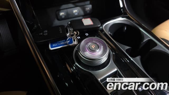 Kia Carnival 2022 — ფოტო 8/20