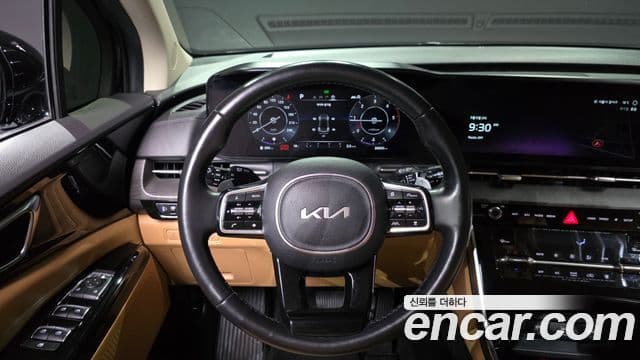 Kia Carnival 2022 — ფოტო 13/20