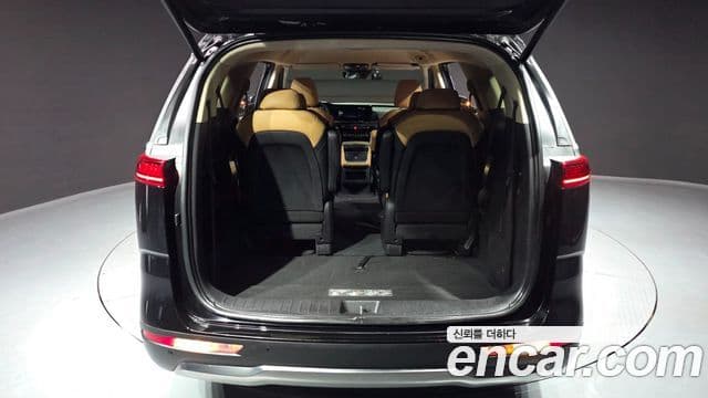 Kia Carnival 2022 — ფოტო 20/20