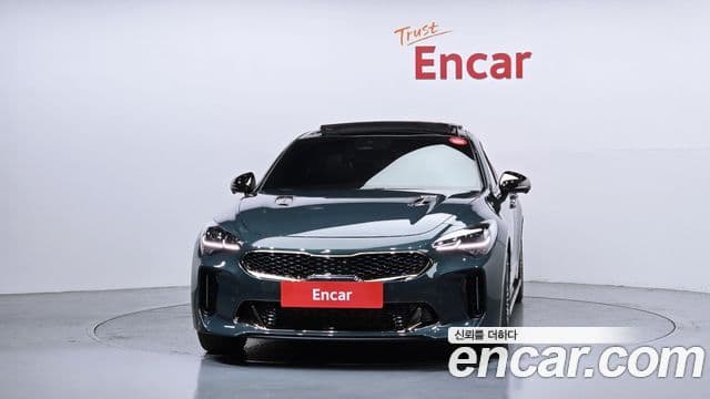Kia Stinger 2022 — ფოტო 3/20
