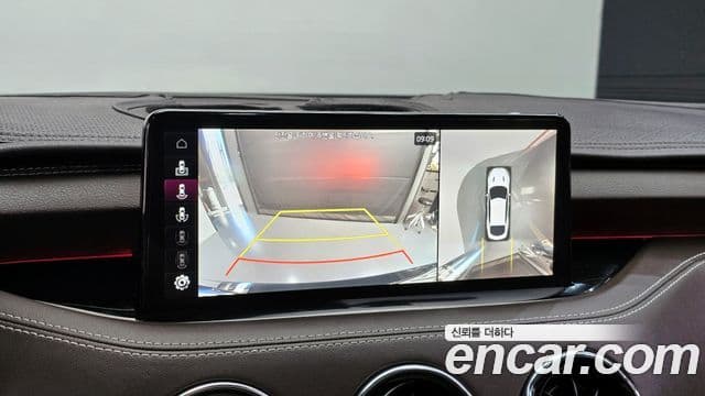 Kia Stinger 2022 — ფოტო 16/20