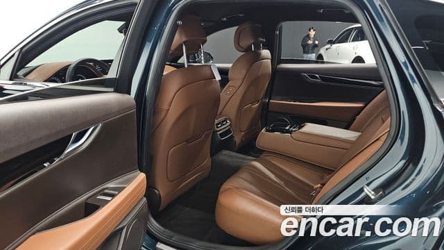 Genesis Electrified G80 2022 — Şəkil 12/20