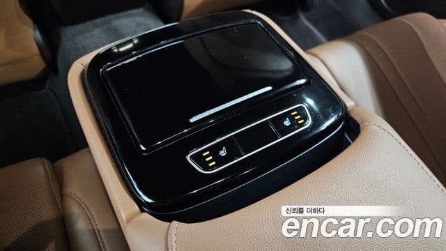 Genesis Electrified G80 2022 — Şəkil 19/20
