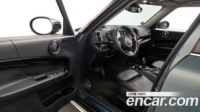 Mini Cooper Countryman 2023 — ფოტო 10/20