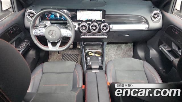Mercedes-Benz GLB-Class 2022 — ფოტო 7/20
