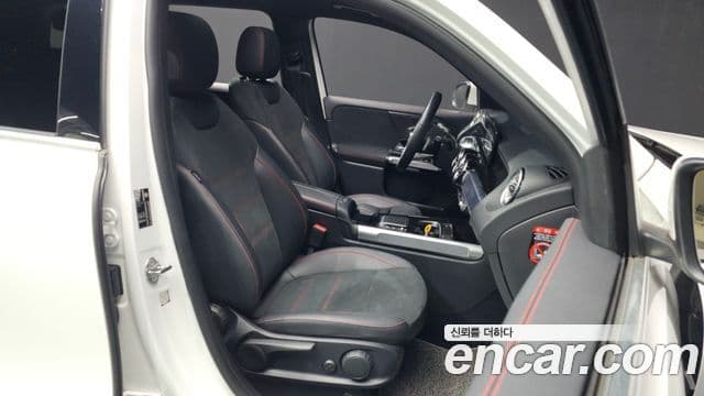 Mercedes-Benz GLB-Class 2022 — ფოტო 11/20