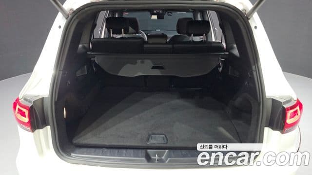 Mercedes-Benz GLB-Class 2022 — ფოტო 20/20