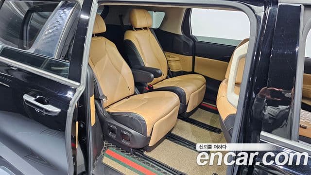 Kia Carnival 2020 — Фото 12/20