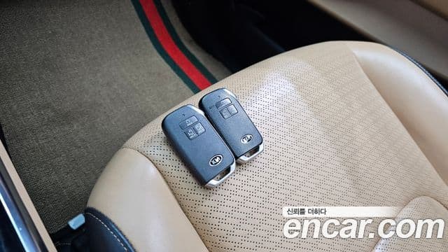 Kia Carnival 2020 — Фото 18/20