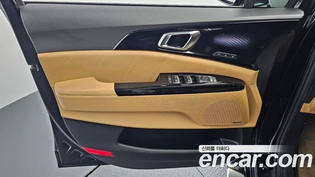 Kia Carnival 2020 — Photo 19/33