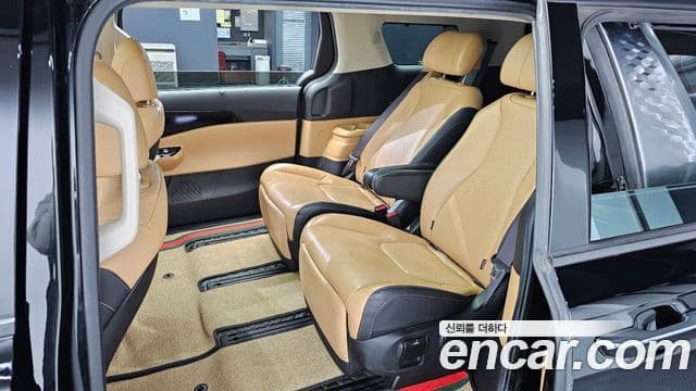 Kia Carnival 2020 — Photo 24/33
