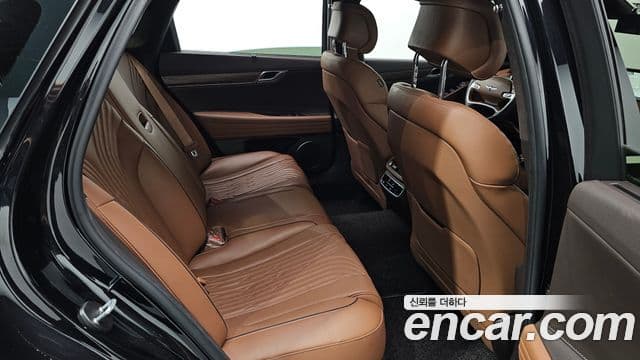Genesis Electrified G80 2022 — Şəkil 12/20