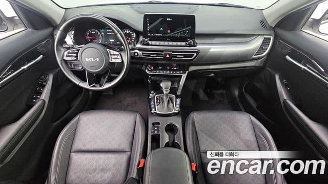 Kia Seltos 2022 — ფოტო 7/20