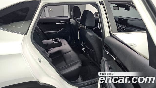 Kia Seltos 2022 — ფოტო 11/20