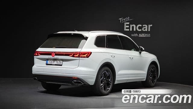Volkswagen Touareg 2025 — ფოტო 2/20