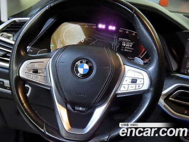 BMW X7 2021 — ფოტო 6/20