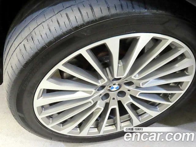 BMW X7 2021 — ფოტო 20/20