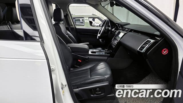 Land Rover Discovery 5 2019 — ფოტო 11/20