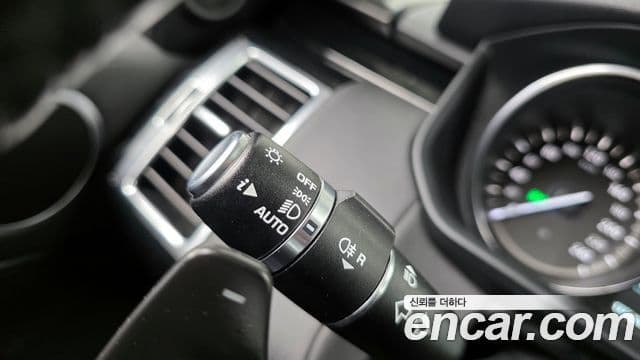 Land Rover Discovery 5 2019 — Photo 9/31