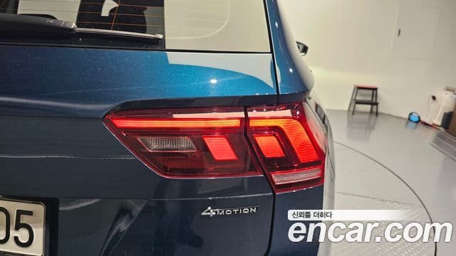 Volkswagen Tiguan 2021 — Photo 28/32