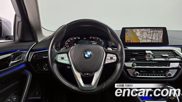 BMW 5 Series 2020 — Фото 13/20