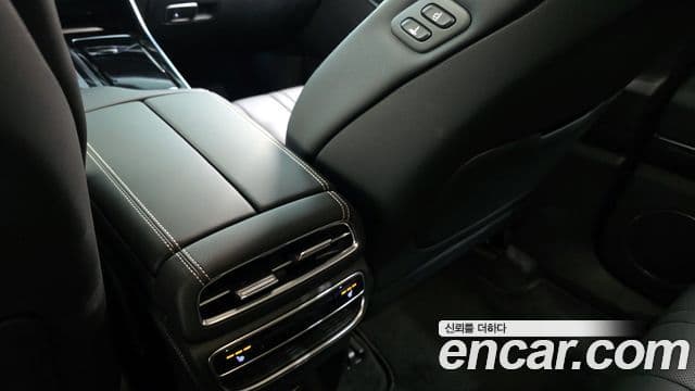 Genesis GV80 2023 — ფოტო 17/20