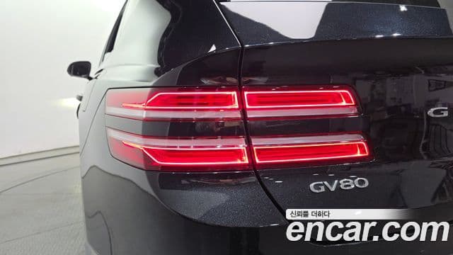 Genesis GV80 2023 — Photo 12/30