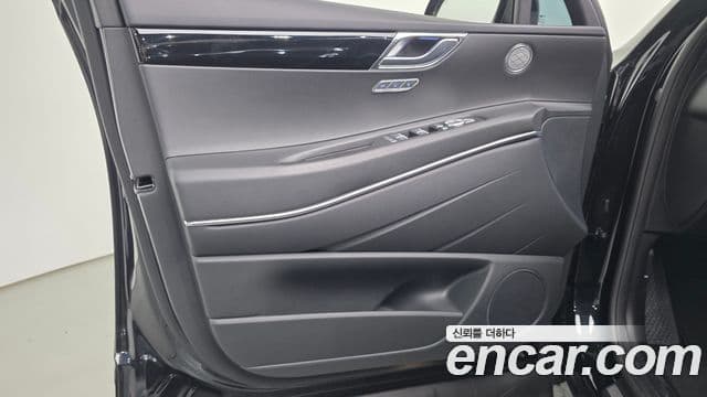 Genesis GV80 2023 — Photo 20/30