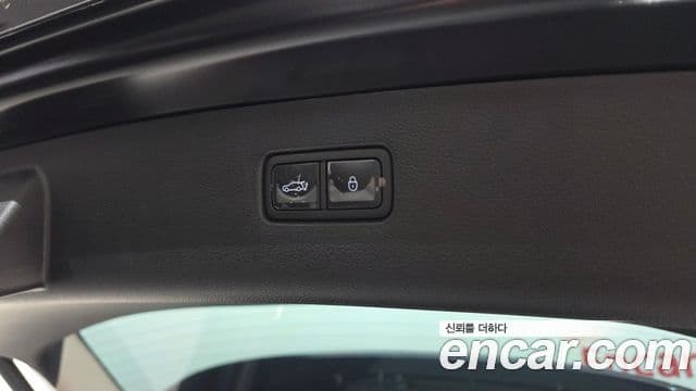 Genesis GV80 2023 — Photo 15/30