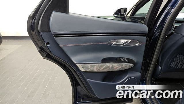 Genesis GV70 2021 — Photo 7/34