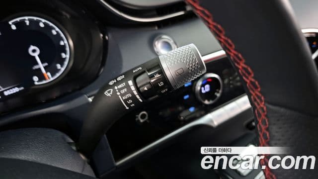 Genesis GV70 2021 — Photo 22/34
