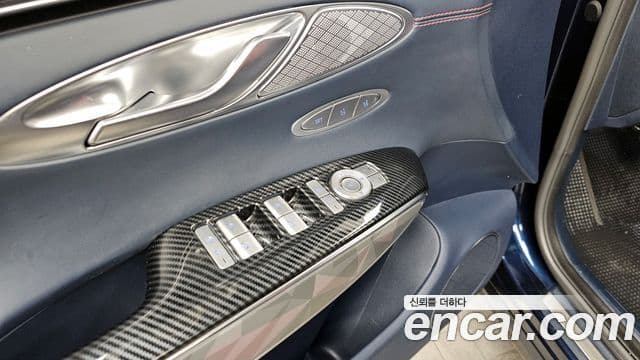 Genesis GV70 2021 — Photo 1/34