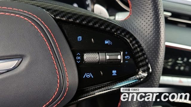 Genesis GV70 2021 — Photo 26/34
