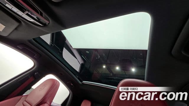 Porsche Cayenne 2020 — Photo 17/35