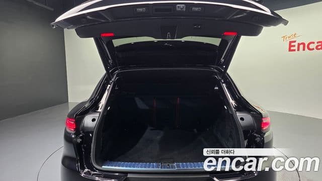 Porsche Cayenne 2020 — Photo 3/35