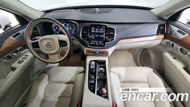 Volvo XC90 2019 — ფოტო 7/20