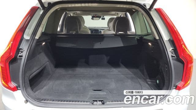 Volvo XC90 2019 — ფოტო 20/20
