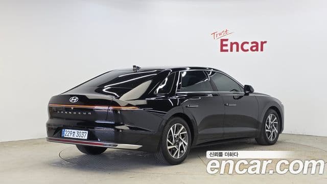 Hyundai Grandeur Hybrid 2024 — Photo 27/31